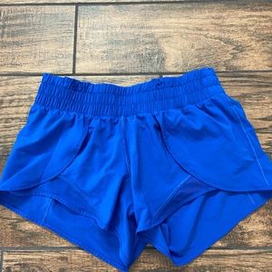 Lululemon running shorts size 4